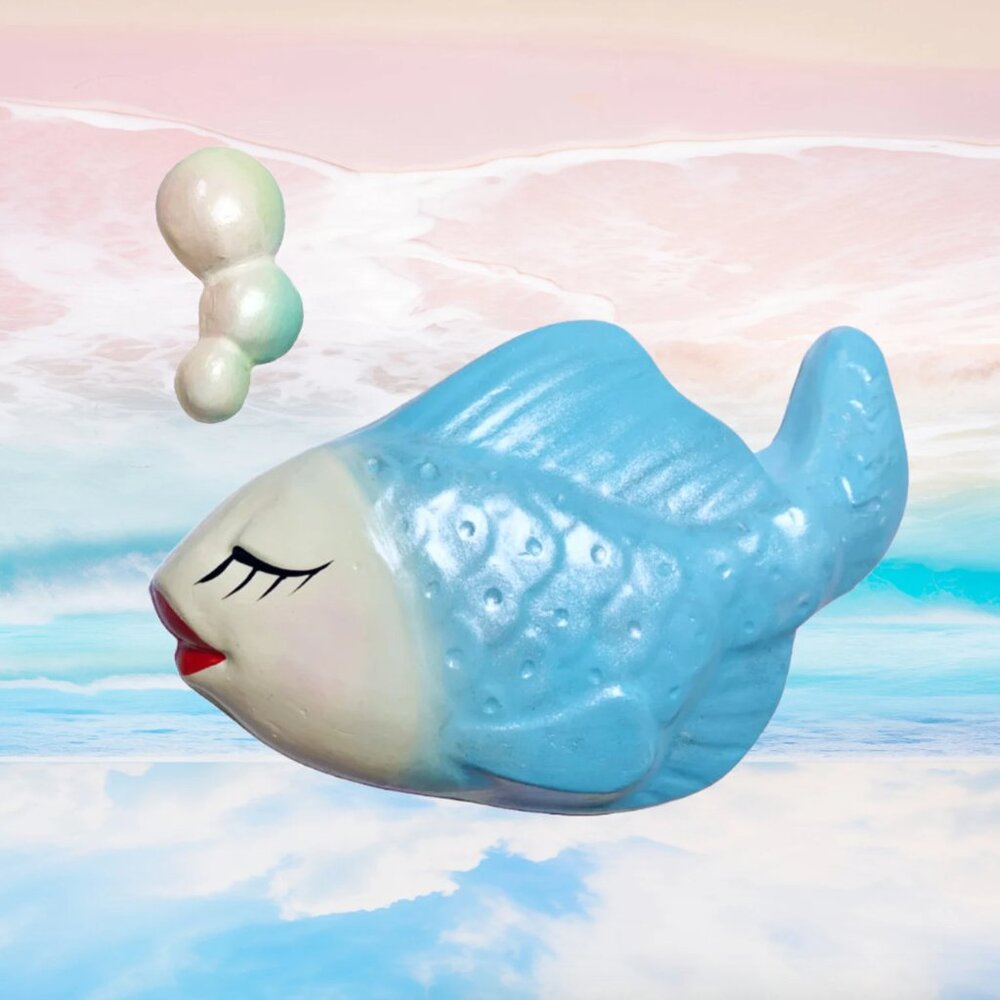 Chalkware Fish with Lips - Retro Style - Bubbles - Beach House Decor